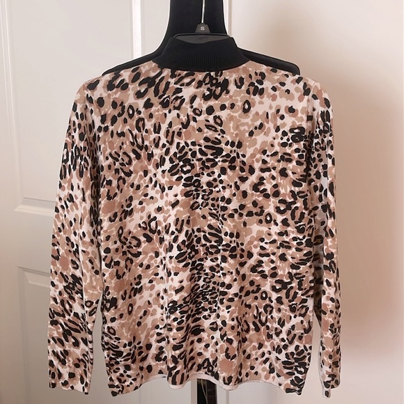 Chico's Leopard Print Turtleneck Sweater Size 2 - Picture 2 of 6
